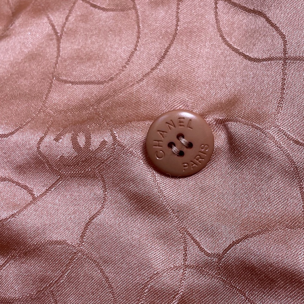 CHANEL Tweed Pick and Yellow Jacket - Picture 9 of 13